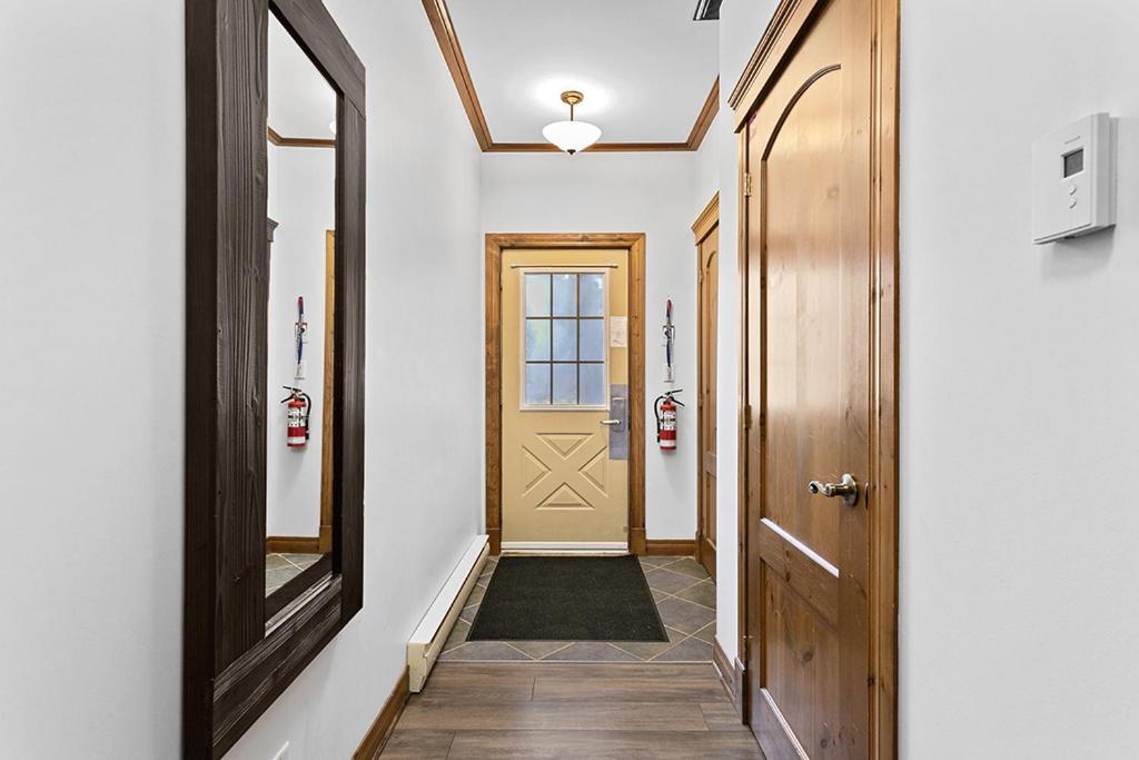 Le Manoir 106-7 By Escapades Tremblant Apartment Mont-Tremblant Ngoại thất bức ảnh